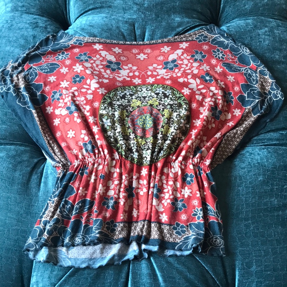 Flowy floral print shirt